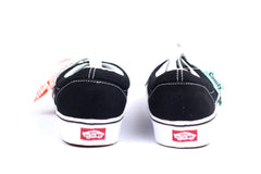 VANS  ERA Sneakers For Men  (White, Black)