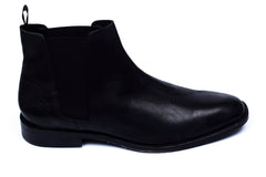 Slim shape Chelsea boots Black