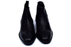 Slim shape Chelsea boots Black