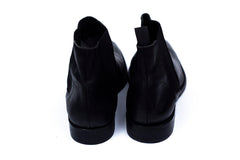 Slim shape Chelsea boots Black