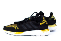 ew Adidas Swift Run Black/White/Gold Metallic