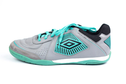 Umbro Men's Sala Liga Indoor Court Soccer Shoes